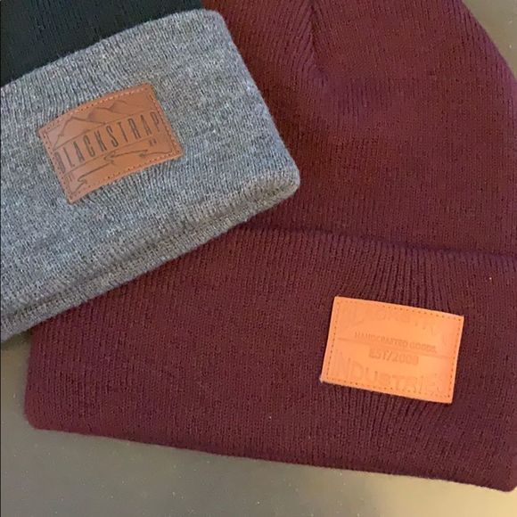 NWOT BlackStrap Essential Beanie - Picture 3 of 6